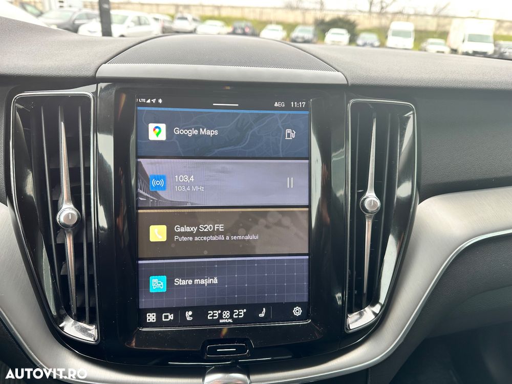 Volvo XC 60 B4 MHEV AT8 FWD Momentum Pro - 16