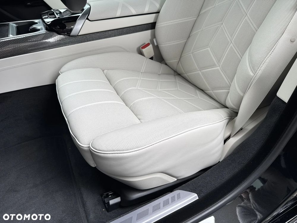BMW Seria 7 - 13