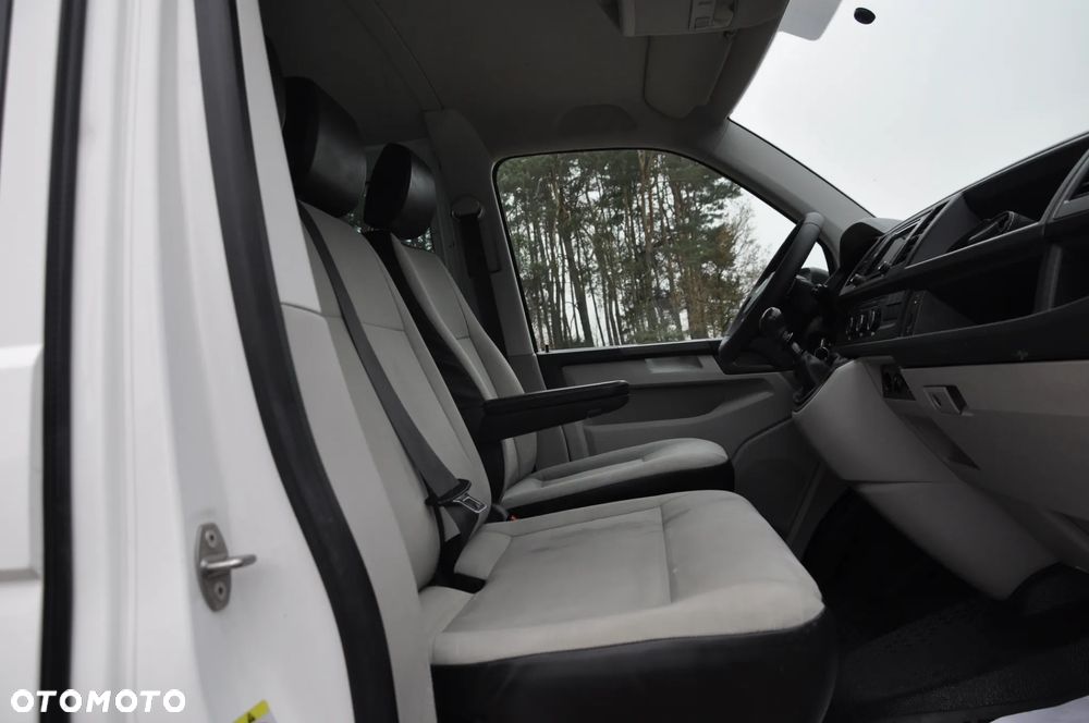 Volkswagen Transporter - 21
