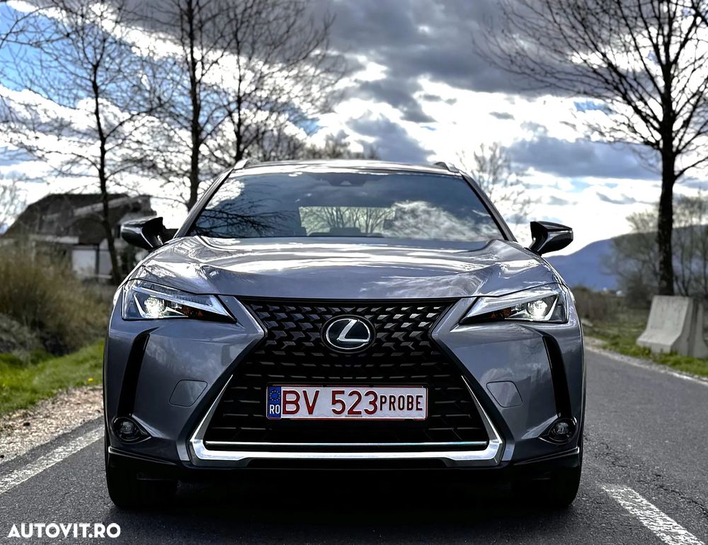Lexus UX - 16