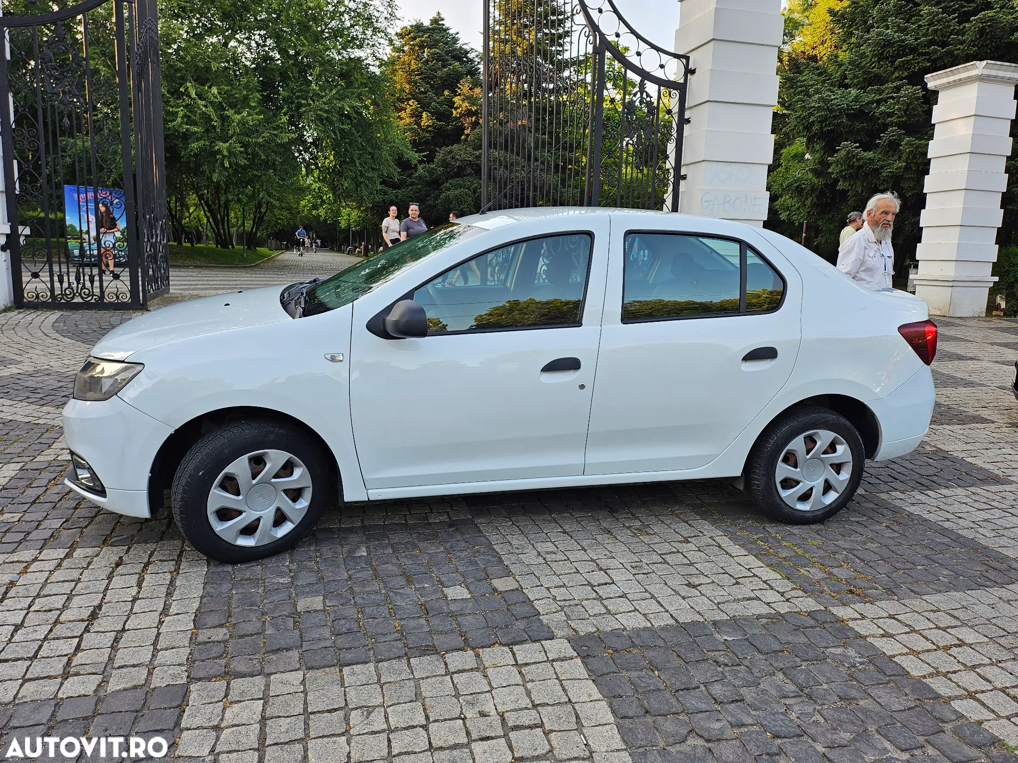 Dacia Logan 1.0 SCe Ambiance - 3