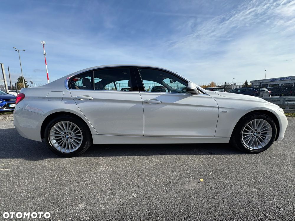 BMW Seria 3 320d Luxury Line - 5