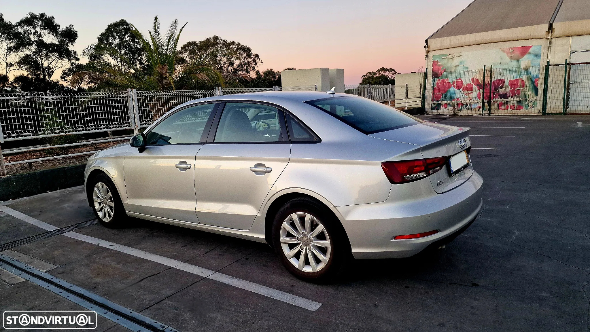 Audi A3 Limousine 1.6 TDI Attraction S tronic - 4
