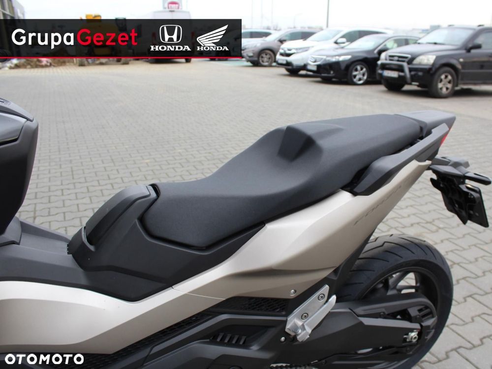 Honda NSS - 8