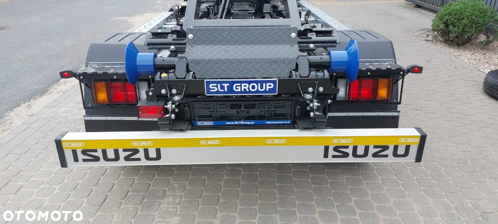 Isuzu M27 H - 14