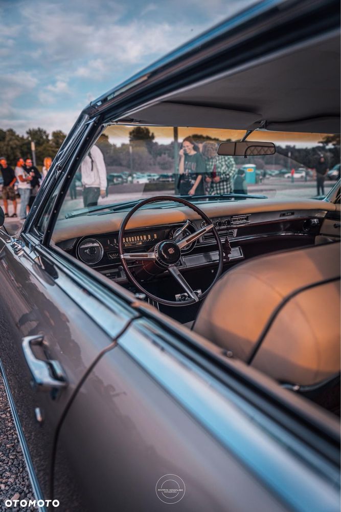 Cadillac Deville - 2