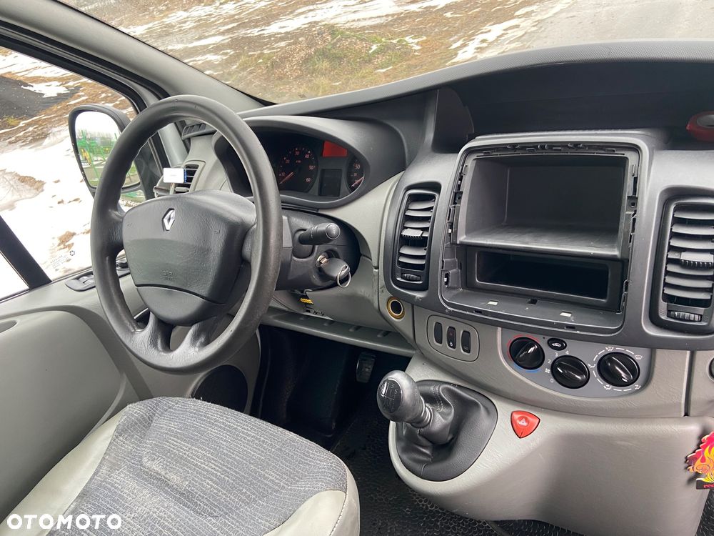 Renault Trafic - 17