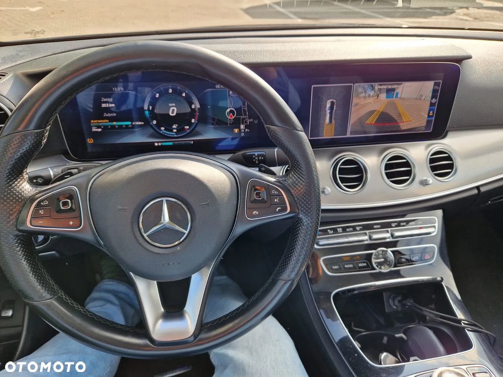 Mercedes-Benz Klasa E 200 d 9G-TRONIC - 12