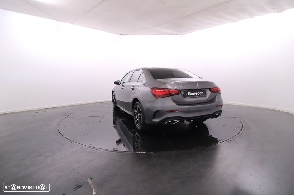 Mercedes-Benz A 250 - 6