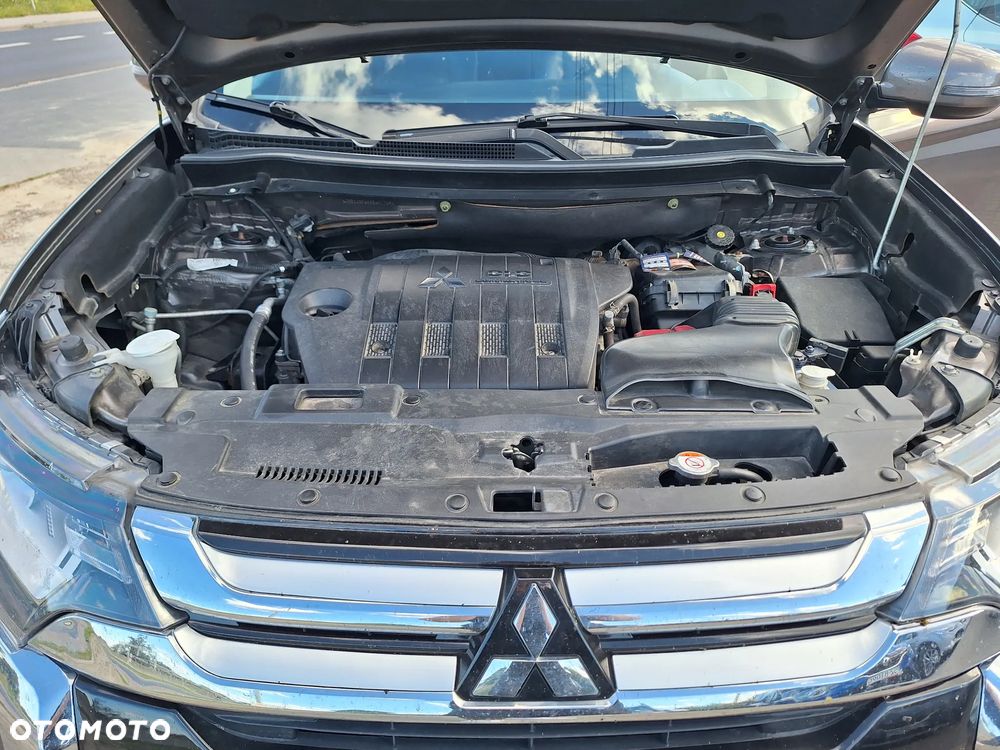 Mitsubishi Outlander - 17