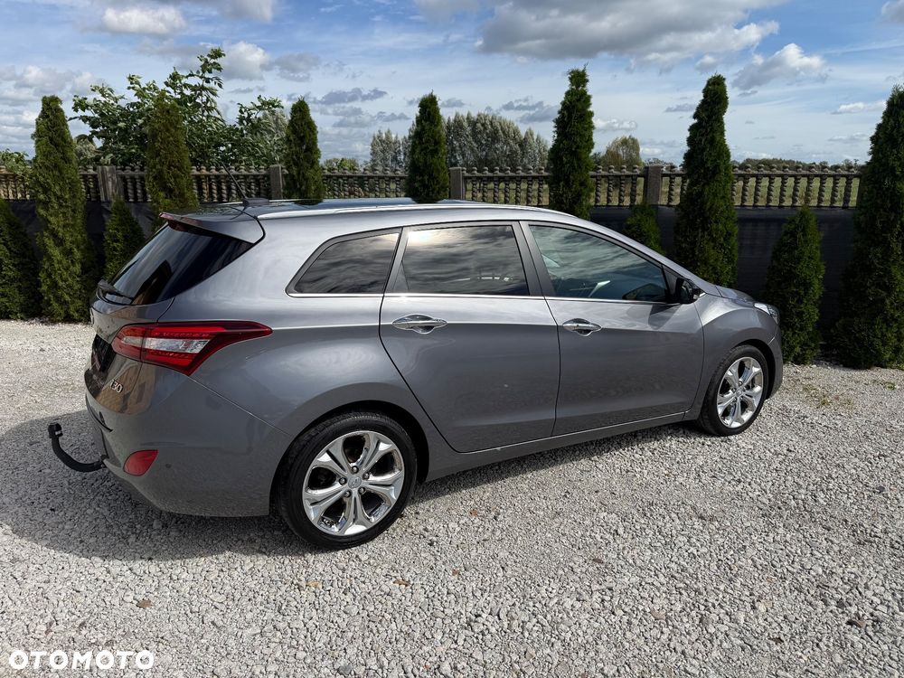 Hyundai i30 blue 1.6 CRDi YES Gold - 11