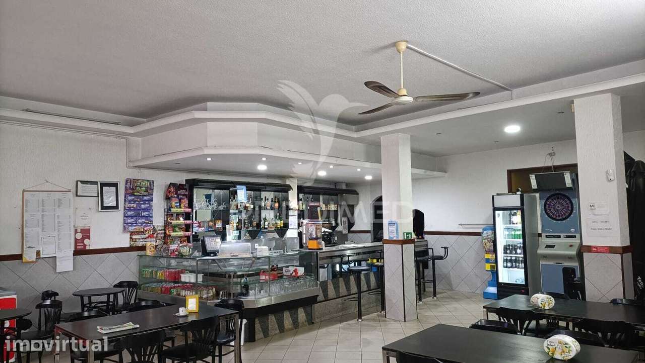 Cafetaria para trespasse no centro de S. Mamede do Coronado - Grande imagem: 2/20