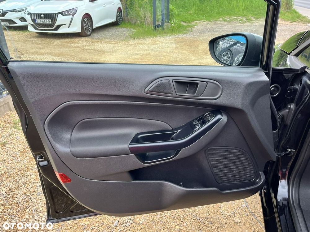 Ford Fiesta - 10