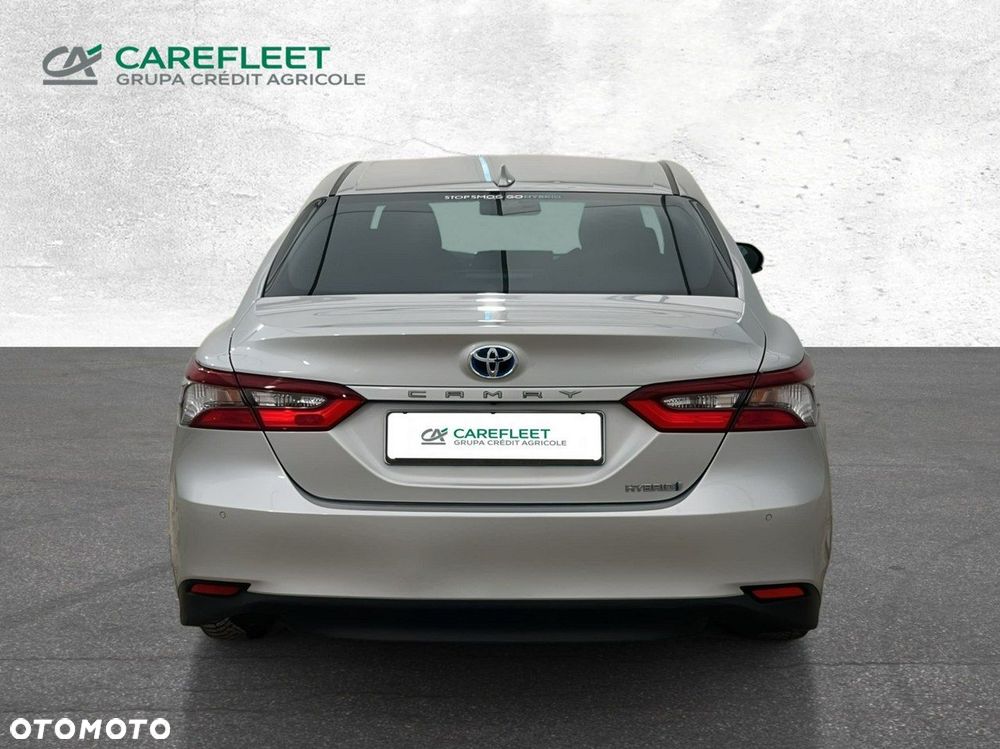 Toyota Camry - 5