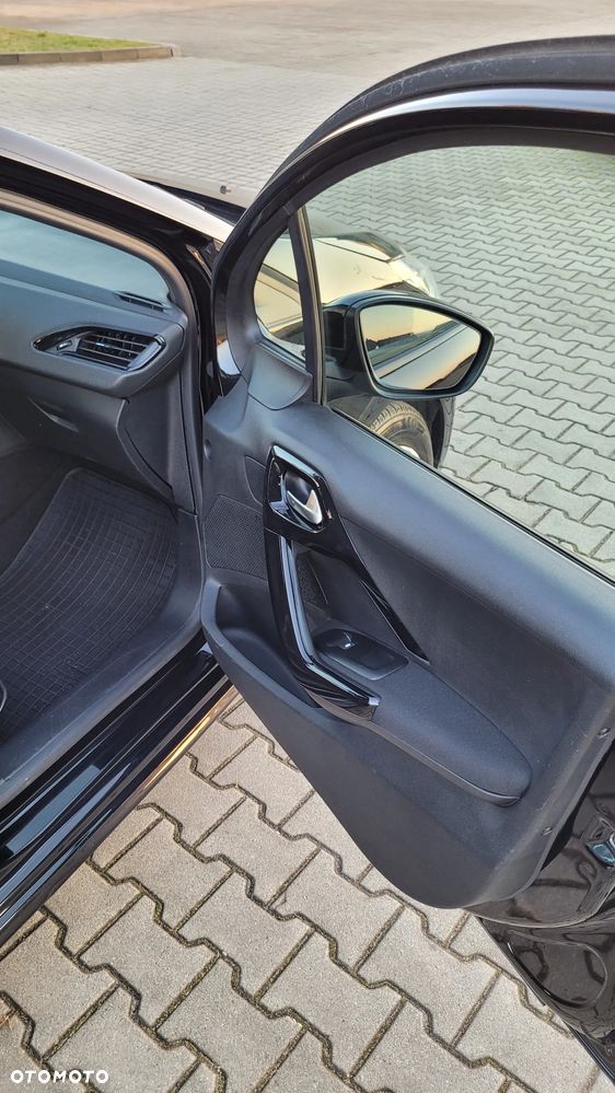 Peugeot 208 BlueHDi 100 Active - 13