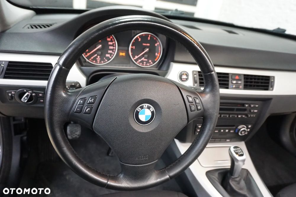 BMW Seria 3 320d DPF - 21