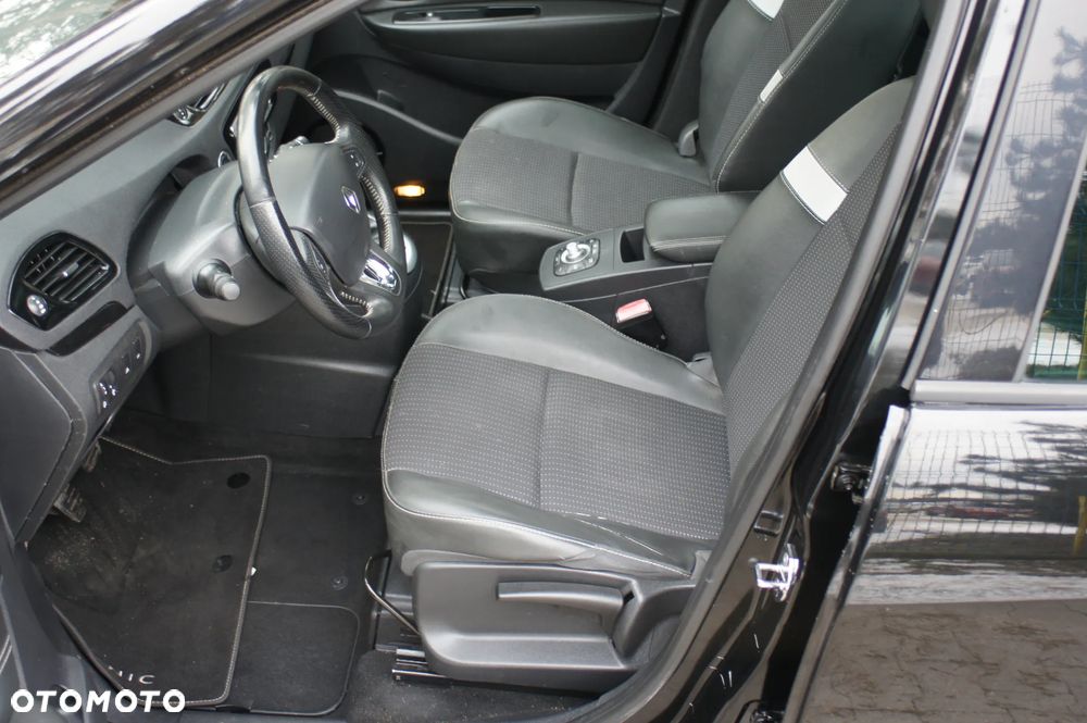 Renault Grand Scenic Energy dCi 110 S&S Bose Edition - 20