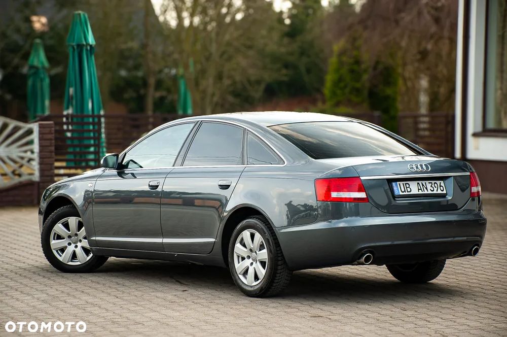 Audi A6 Limousine 2.4 - 15