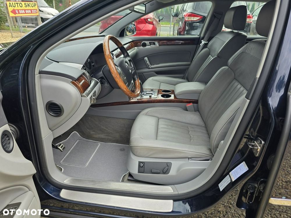 Volkswagen Phaeton - 6