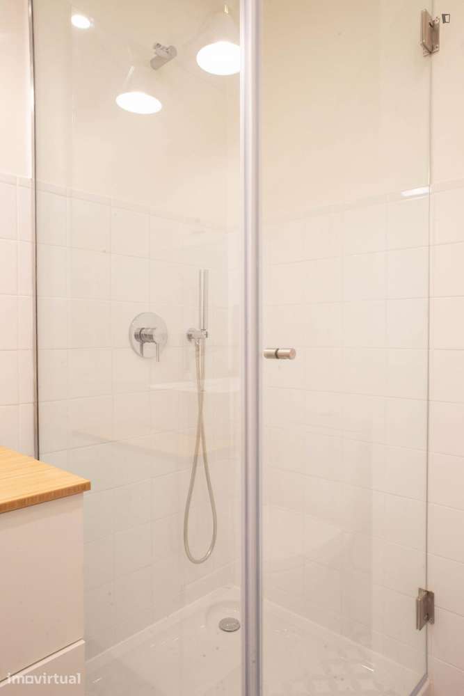 Quarto - localizado em Cedofeita Porto - Grande imagem: 3/25