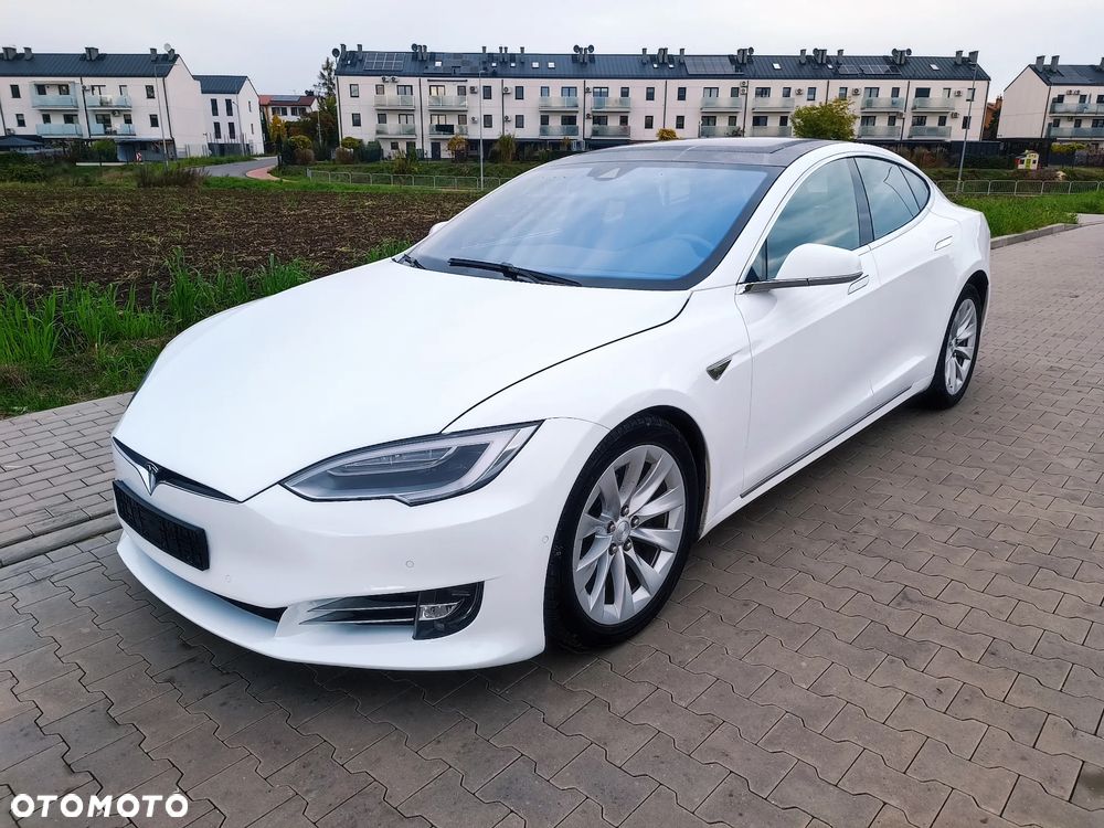 Tesla Model S Long Range Plus - 13