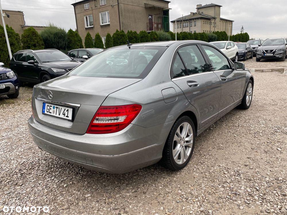 Mercedes-Benz Klasa C 180 (BlueEFFICIENCY) Avantgarde - 6