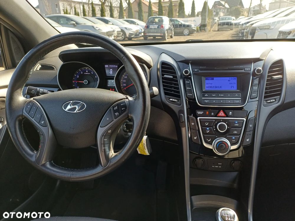 Hyundai i30 blue Kombi 1.6 GDi Passion - 25