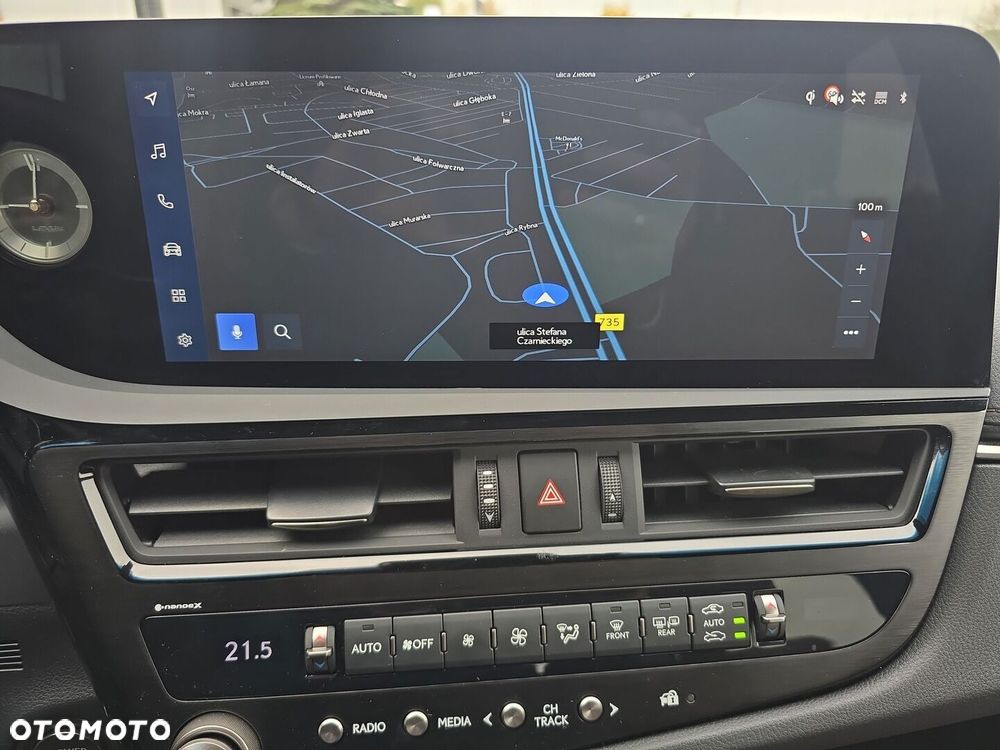 Lexus ES 2025