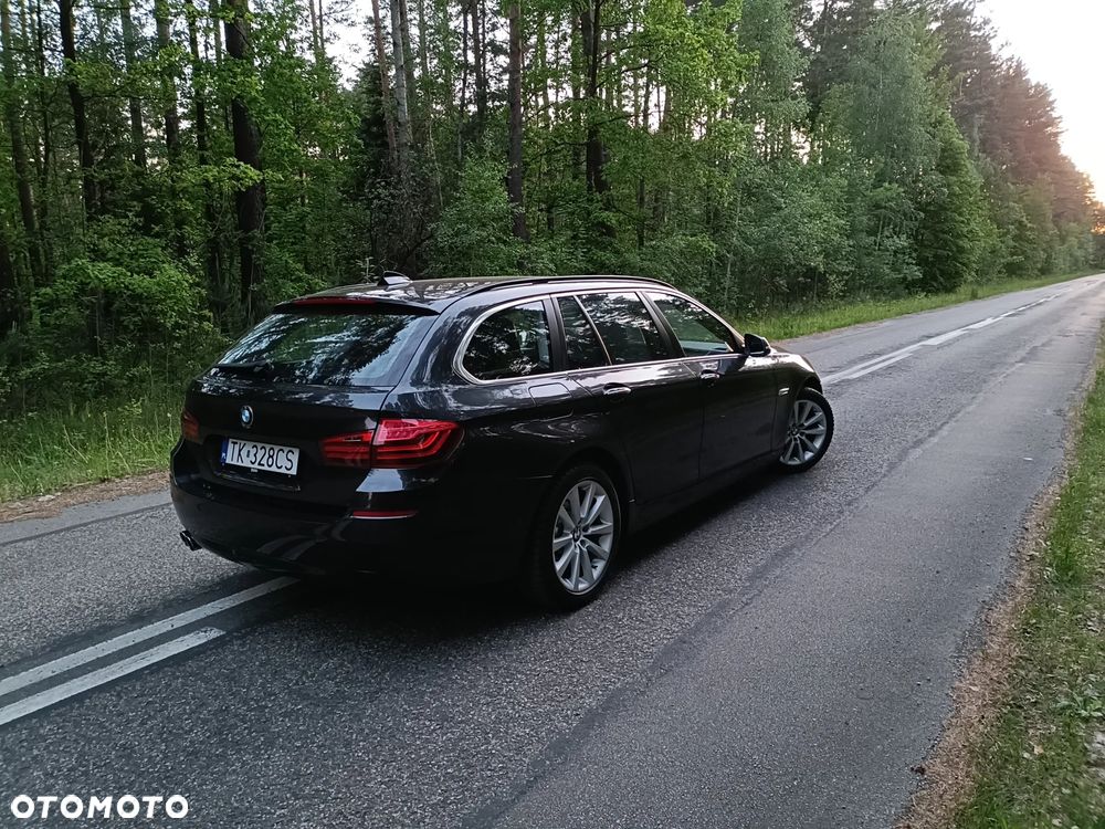 BMW Seria 5 530d xDrive - 32
