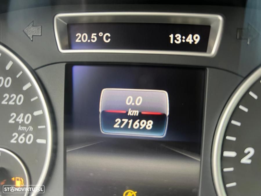 Mercedes-Benz GLA 200 d - 11