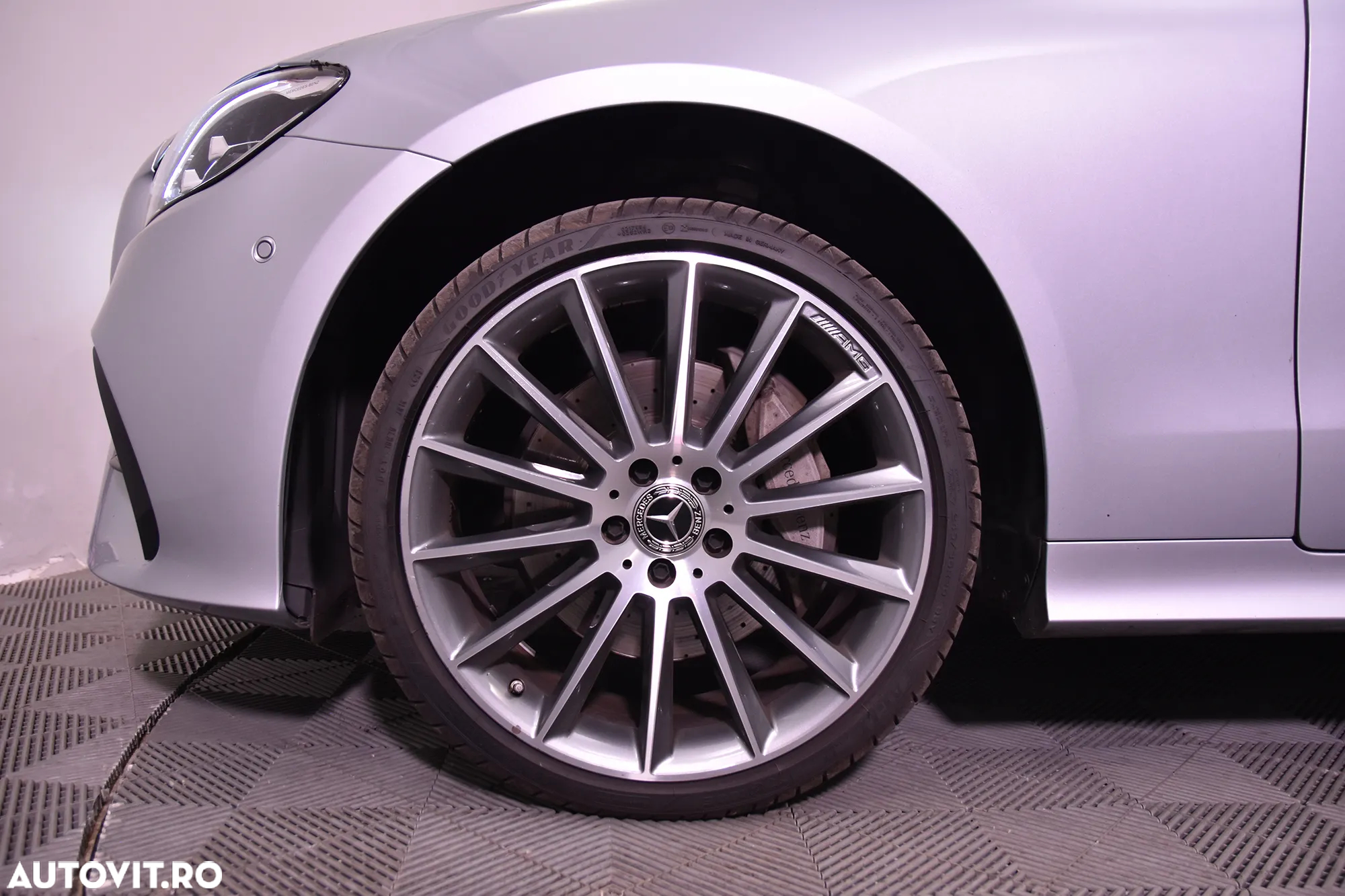 Mercedes-Benz E 300 d 4MATIC Coupe MHEV Aut. - 14