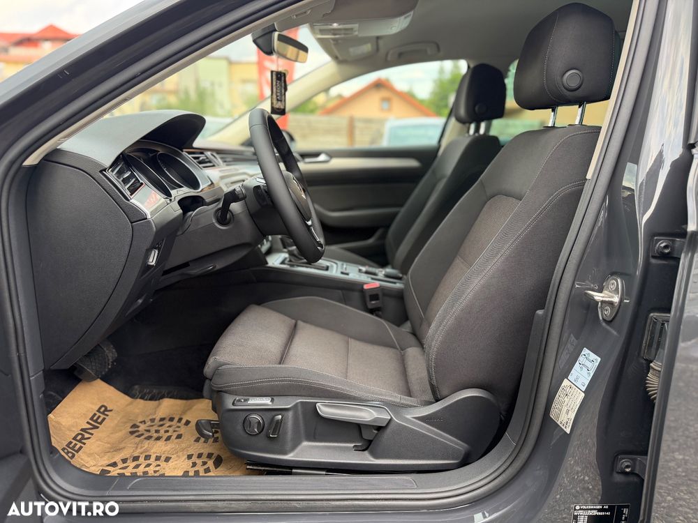 Volkswagen Passat 2.0 TDI SCR DSG BlueMotion Comfortline - 30