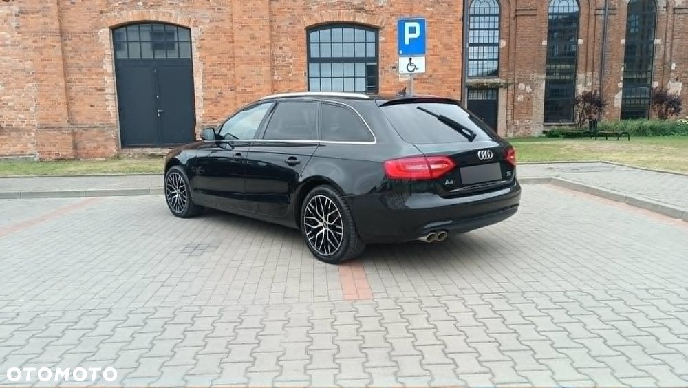 Audi A4 Avant 2.0 TDI Quattro S tronic - 5
