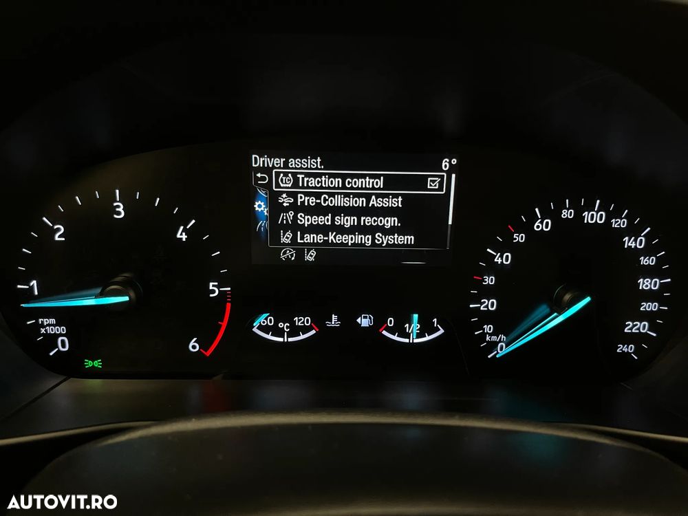 Ford Focus 1.5 EcoBlue Connected - 18