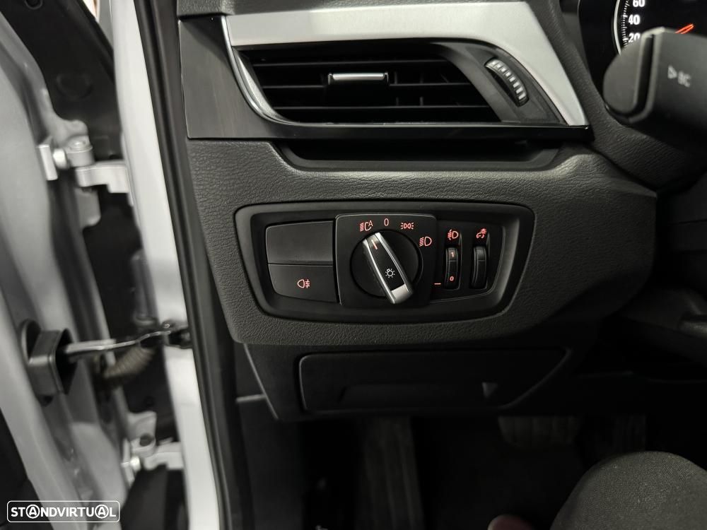 BMW X1 16 d sDrive Advantage Auto - 28