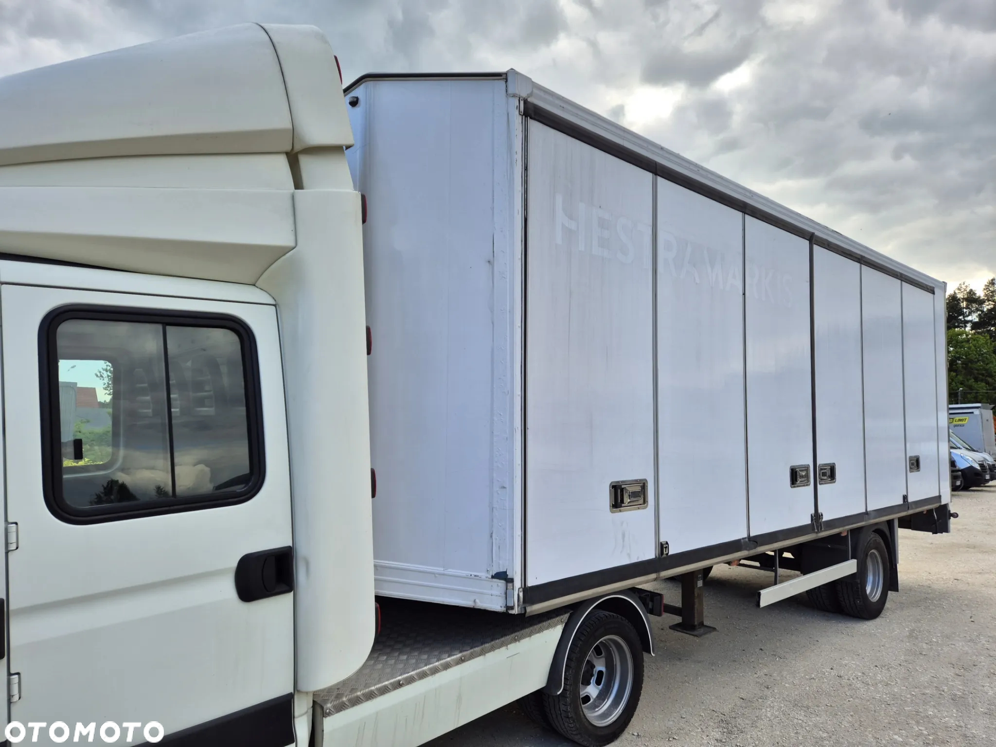 Iveco Ciągnik siodłowy 35c17 - 10
