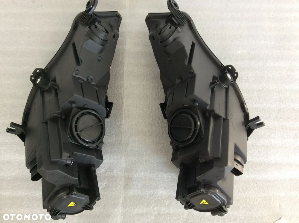 REFLEKTOR LAMP KSENON AUDI A4 B9 2015- 8W0941006 8W0941005 - 2