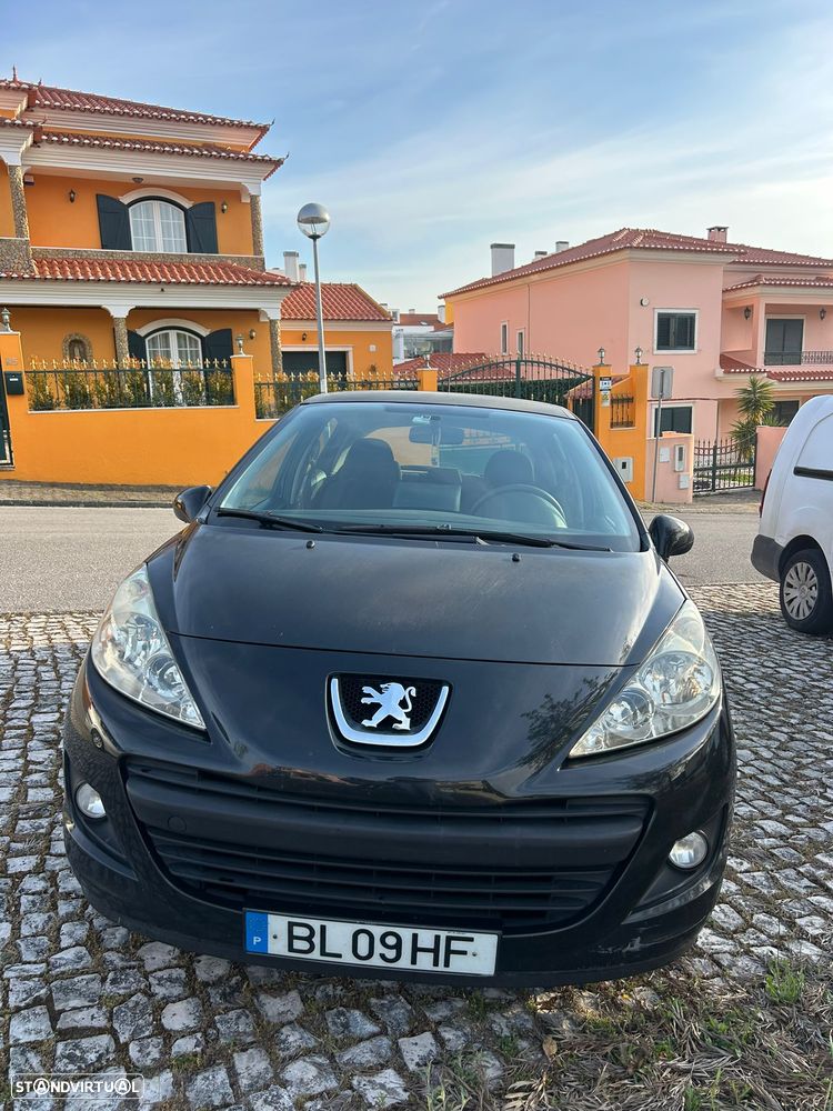Peugeot 207 1.4 HDi Urban - 1