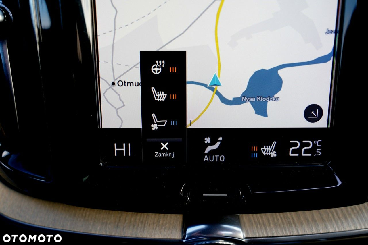 Volvo XC 60 - 25