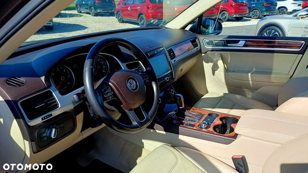 Volkswagen Touareg - 13