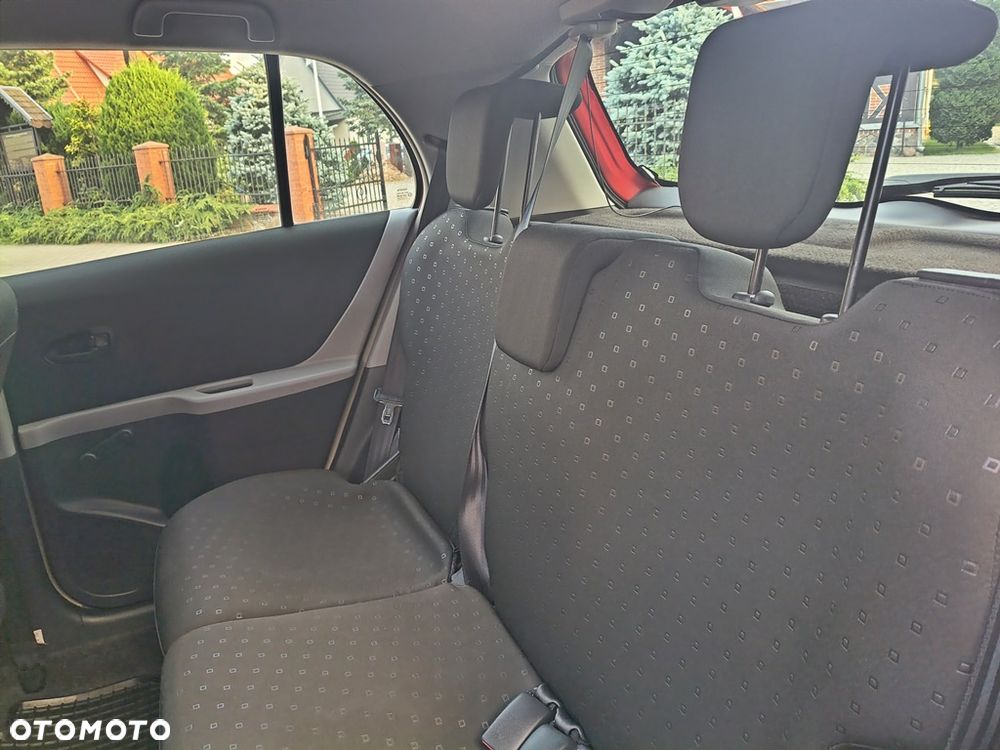 Toyota Yaris 1.0 VVT-i Team - 27
