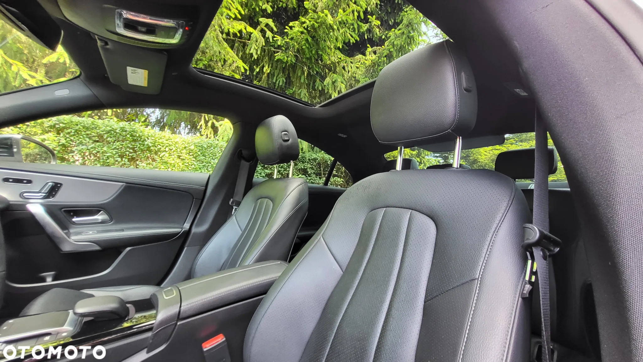 Mercedes-Benz CLA 250 7G-DCT AMG Line - 14