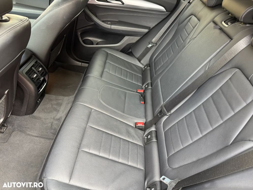 BMW X3 xDrive30e AT PHEV - 14