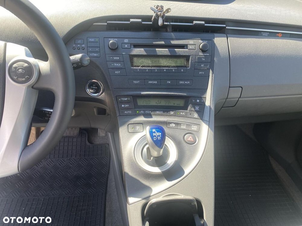 Toyota Prius 1.8 HSD Luna - 21