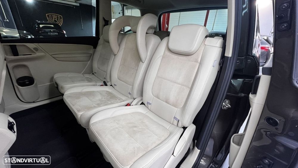 VW Sharan 2.0 TDI Blue Highline DSG - 42