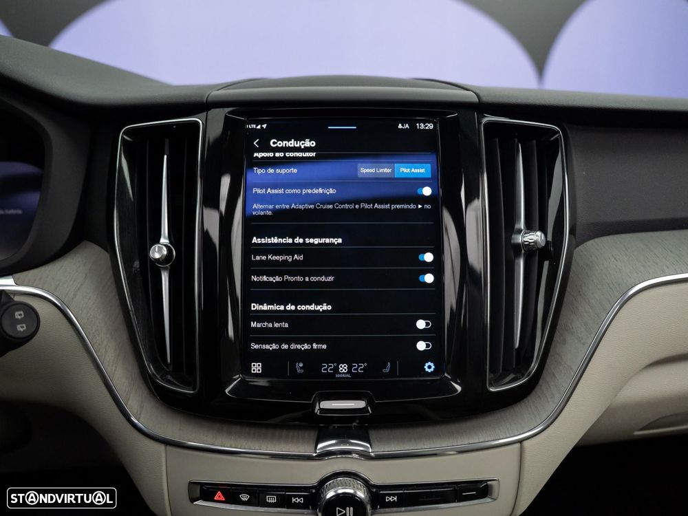 Volvo XC 60 2.0 T6 PHEV Plus Bright AWD - 33