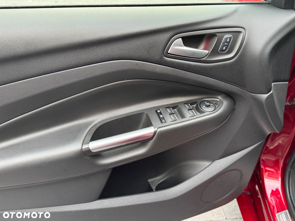 Ford Kuga 1.5 EcoBoost 2x4 ST-Line - 41
