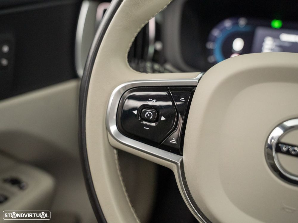 Volvo XC 60 2.0 T6 PHEV Inscription Expression AWD - 24