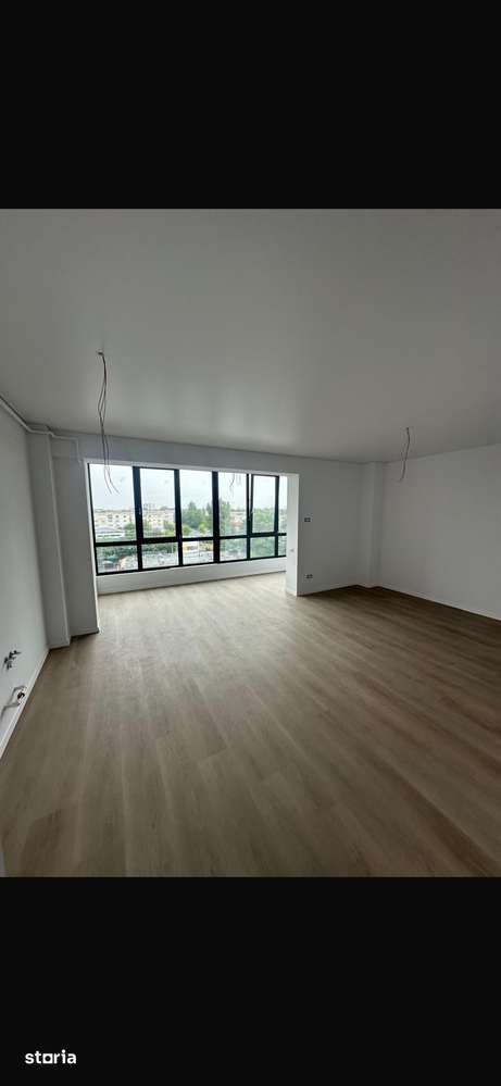 Apartament 3 camere, lift și curte în Galați — fotografia 1