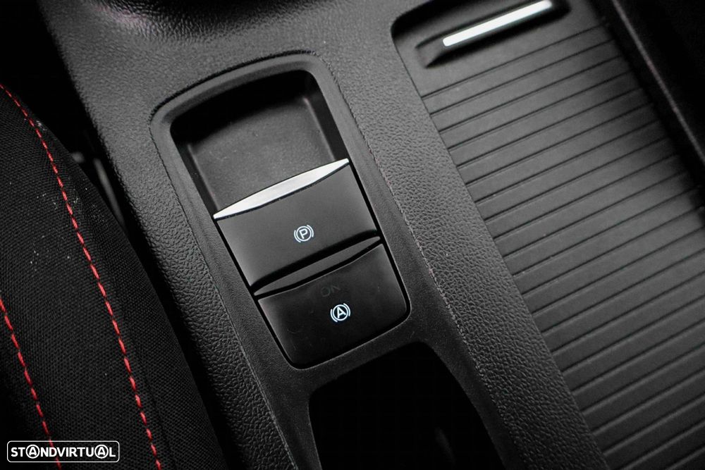 Ford Focus 1.0 EcoBoost MHEV ST-Line - 36